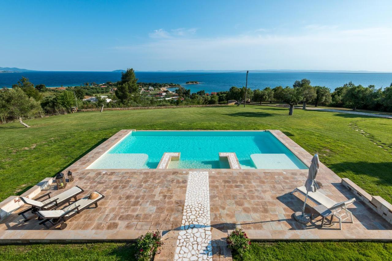 Sithonian Blue Royal Villa Nikiti  Exterior foto