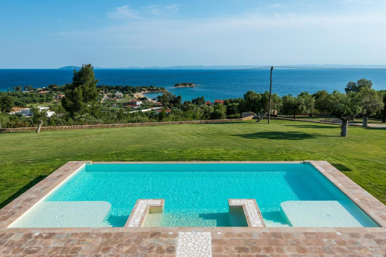 Sithonian Blue Royal Villa Nikiti  Exterior foto
